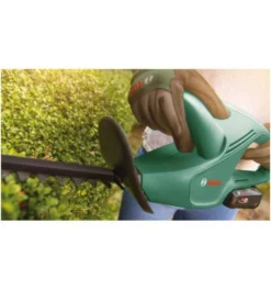 Bosch Akku-Heckenschere EasyHedgeCut 18-45 Mit Messerabdeckung -Makki Geschaft heckenschere akku 904533 czm 1